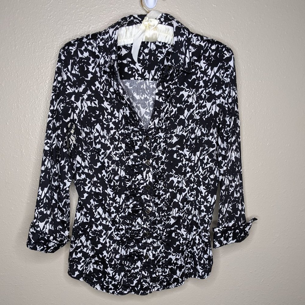 bundle sale • 3/$20 • NEW YORK & COMPANY • black & white floral button down